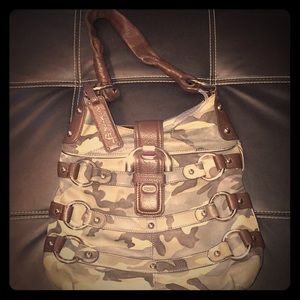 B Makowsky Camo bag